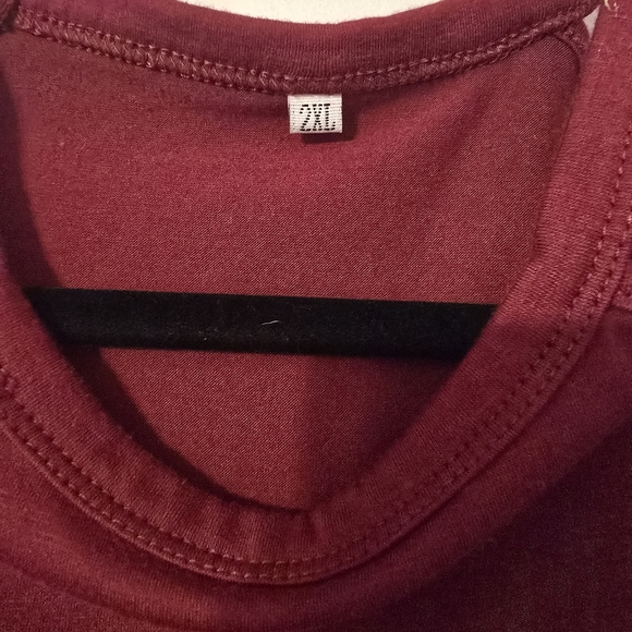 Amazon Women's Red Cold Shoulder Top - Picture 4 of 5